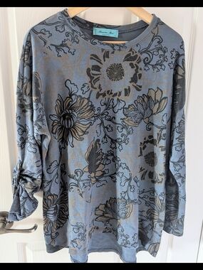 Mamma Mia Knit Top in Blue Black And Tan.  Made In Italy